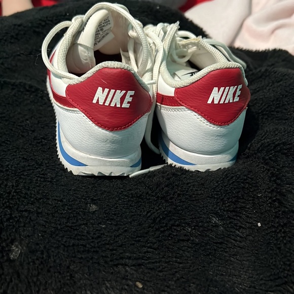 Pre-owned - Picture 3 of 4